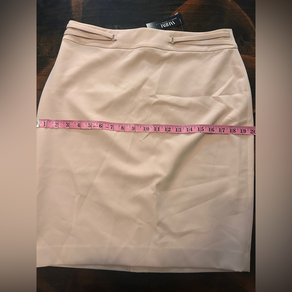 White House Black Market Light Pink Fluid Pencil Skirt NWT Size 10 - Picture 10 of 10